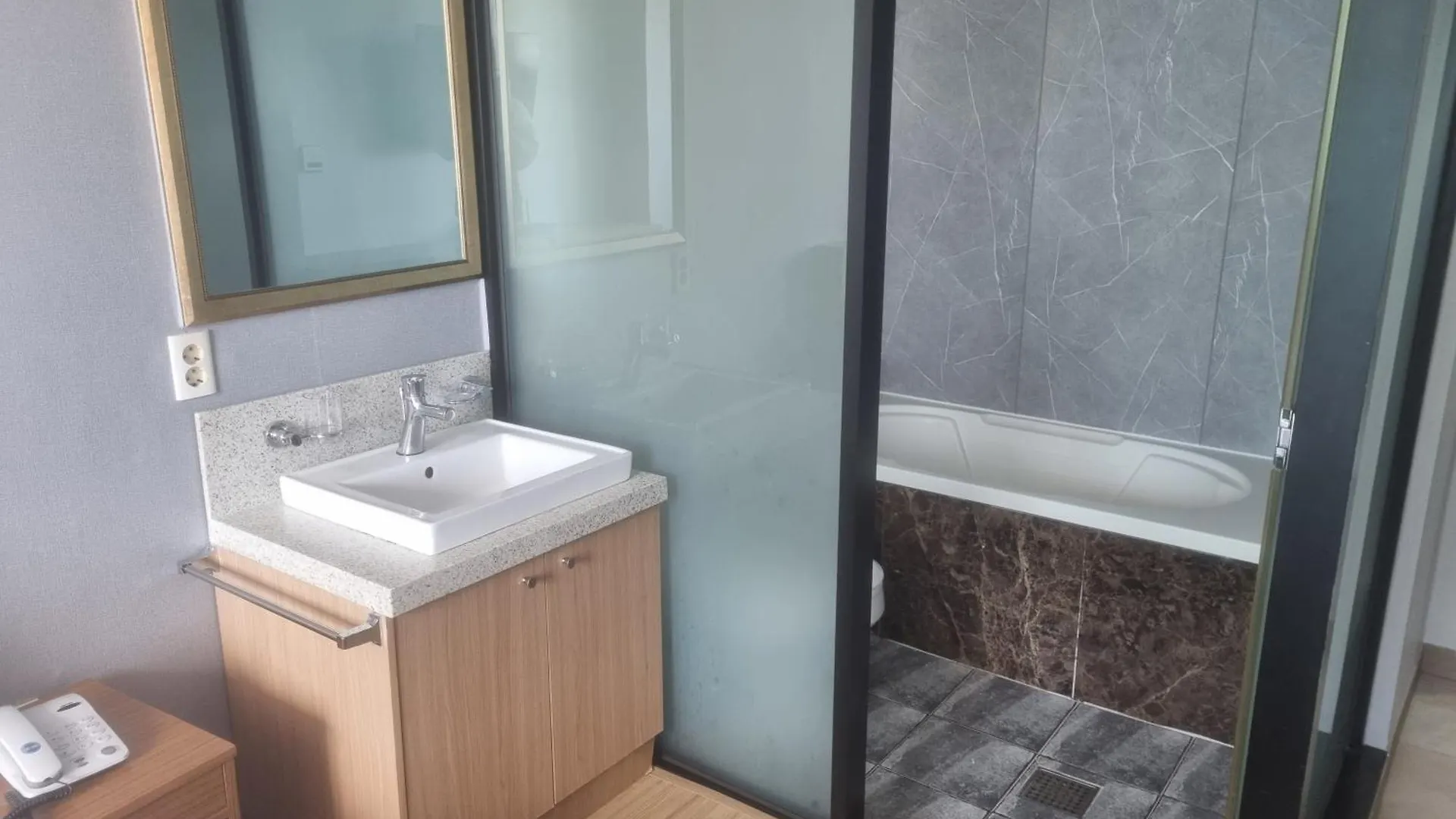 Hotel Noah Busan 3*,  South Korea